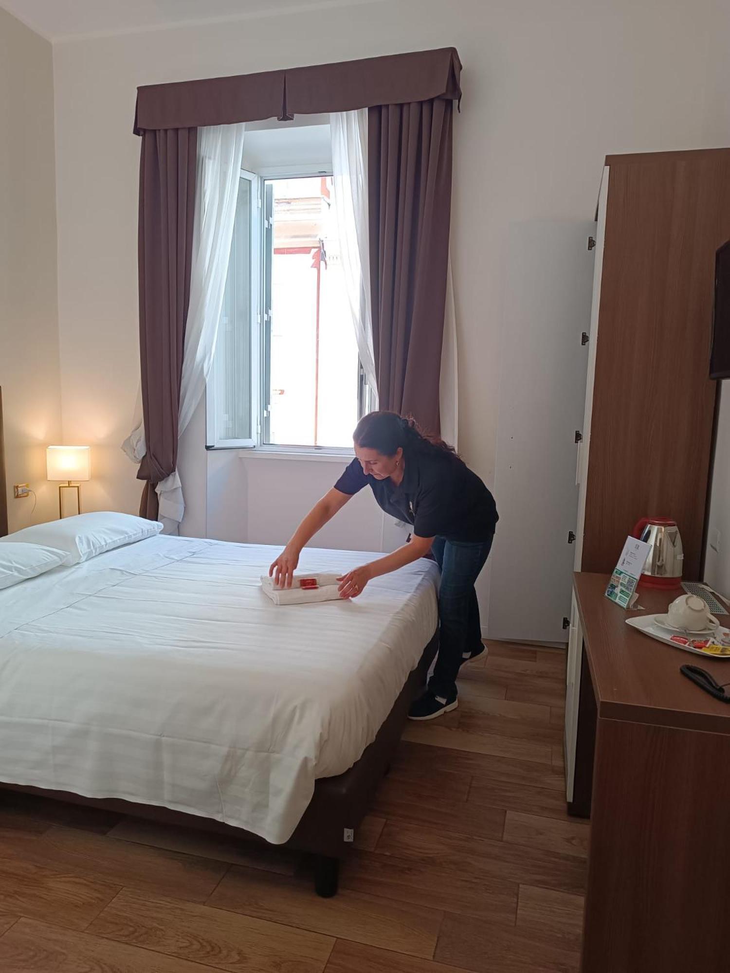 Elegant Rooms Roma - Guest House Exteriör bild