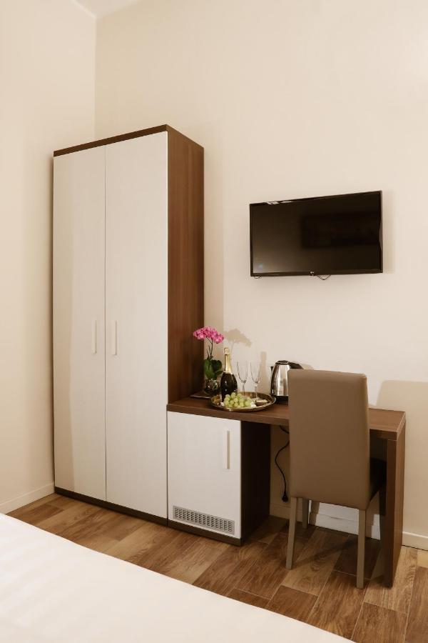 Elegant Rooms Roma - Guest House Exteriör bild