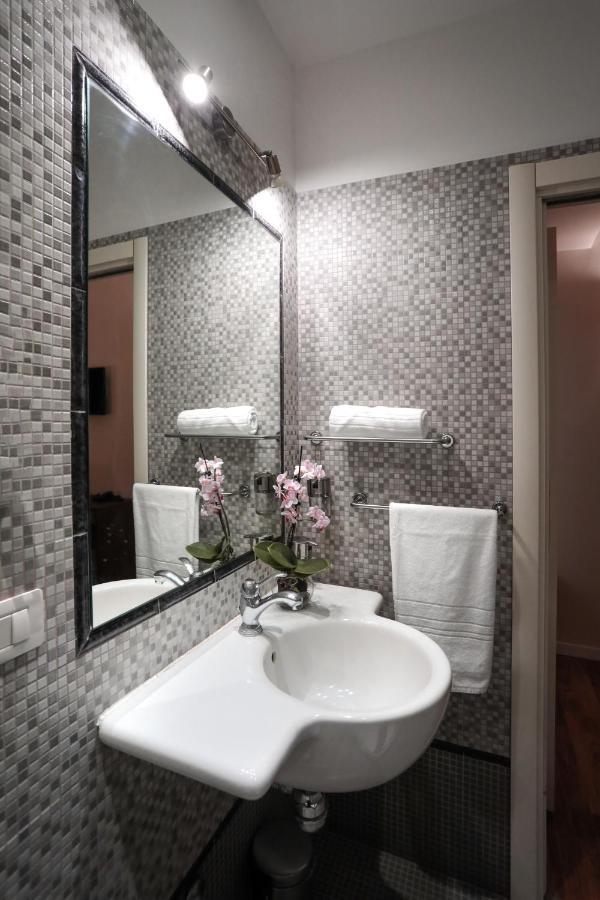 Elegant Rooms Roma - Guest House Exteriör bild